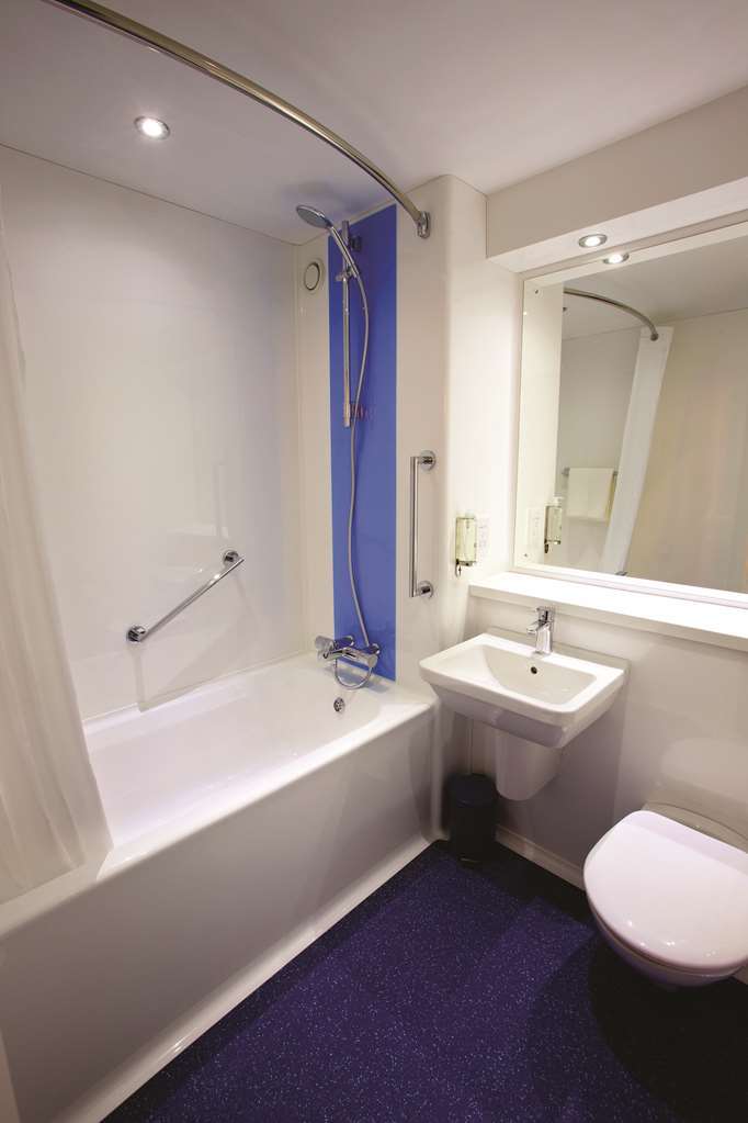 Travelodge Bedford Goldington Road Стая снимка