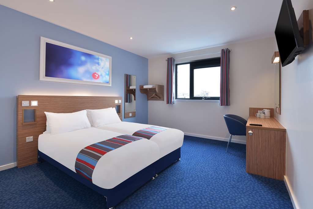 Travelodge Bedford Goldington Road Стая снимка